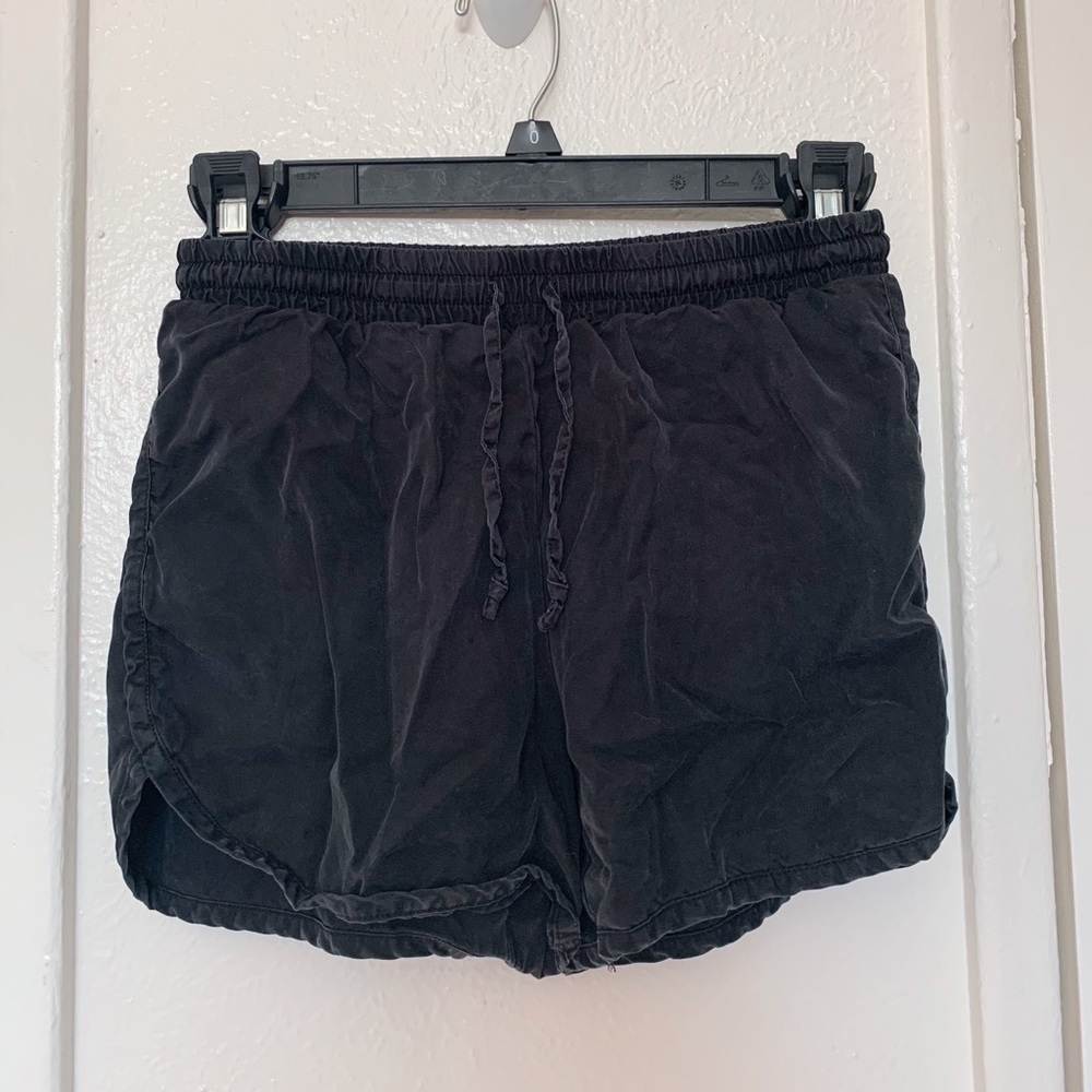 Juicy Couture - Comfortable Black Shorts